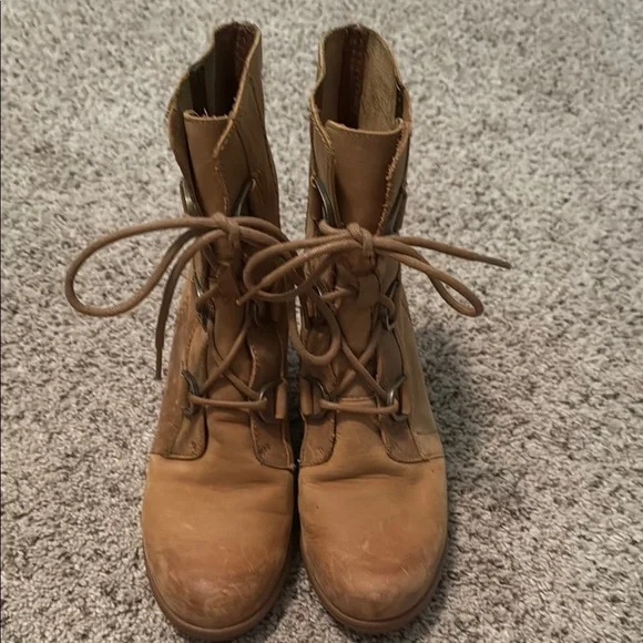 Sorel | Shoes | Sorel Womens Tan Lace Up Boots Rugged Style  display picture 2